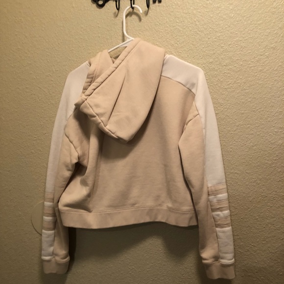 ✨ SOLD ✨• Adidas • Crop Hoodie - Picture 4 of 4